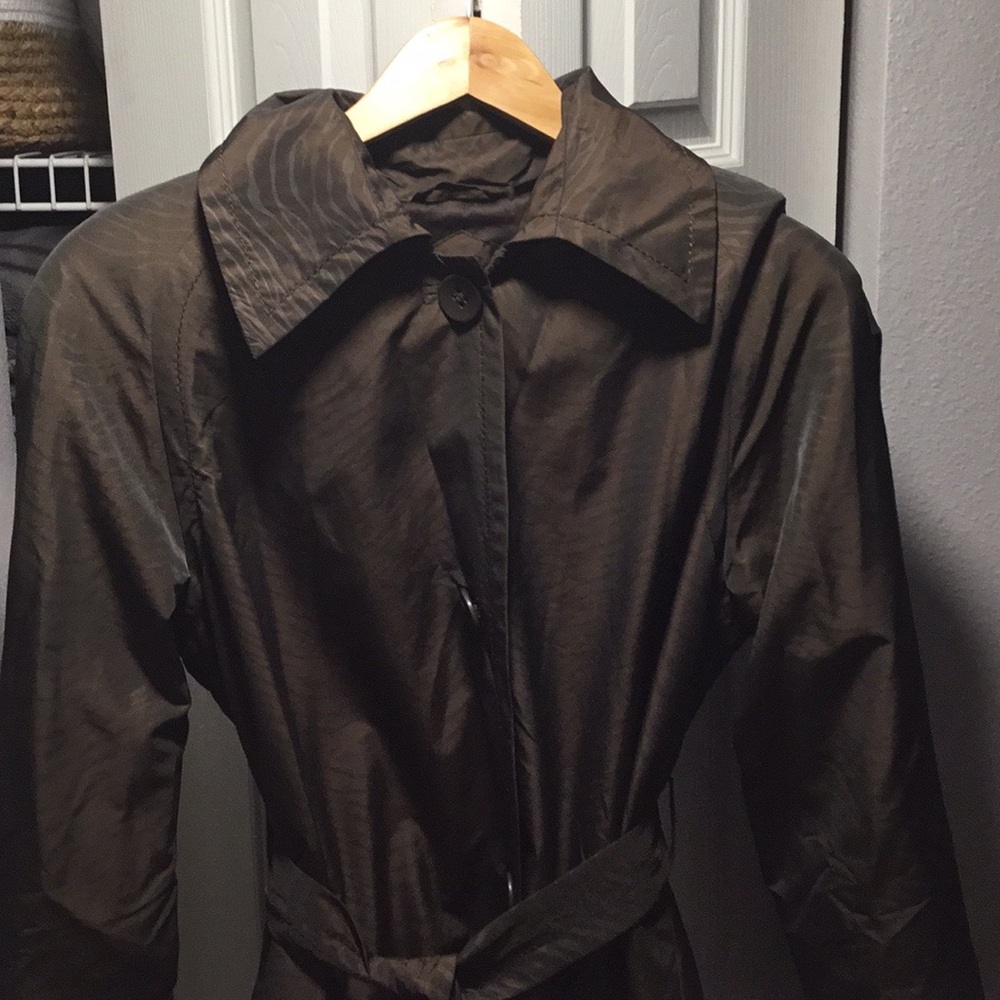 Fashionable & Lightweight Raincoat